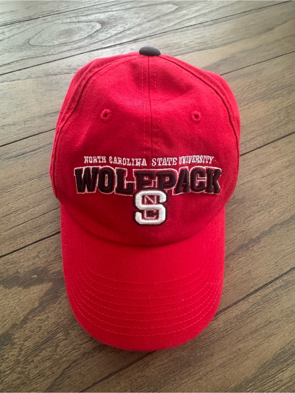 NORTH CAROLINA STATE UNIVERSITY (NCSU) WOLFPACK 
Top of the World cap